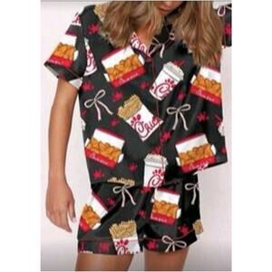 Chick-fil-A Fans Sheshow Women’s Pajamas Set Size M Black Silky Satiny Fun